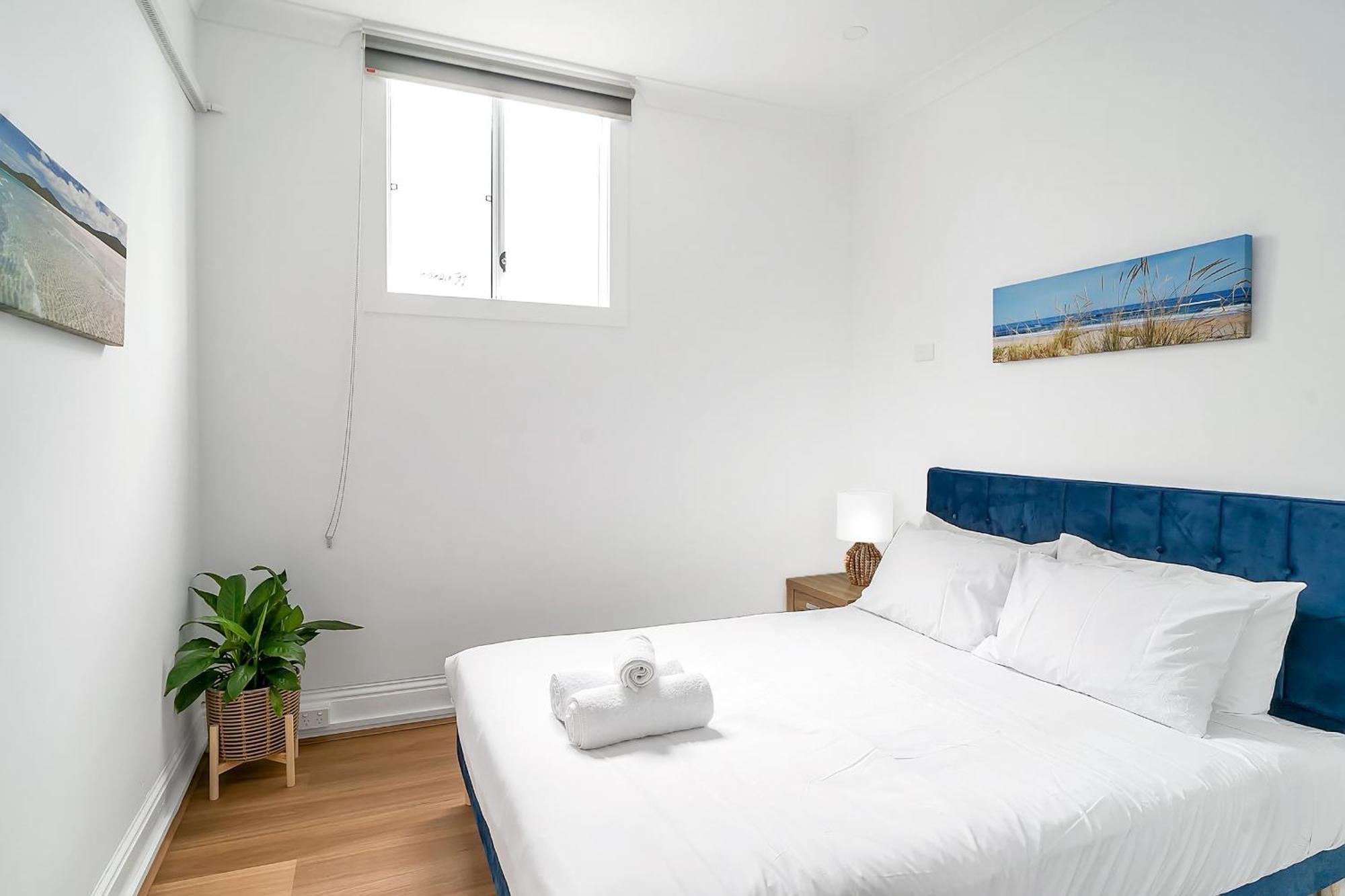 Balmain Beauty With Spacious Garden Holiday home Sydney