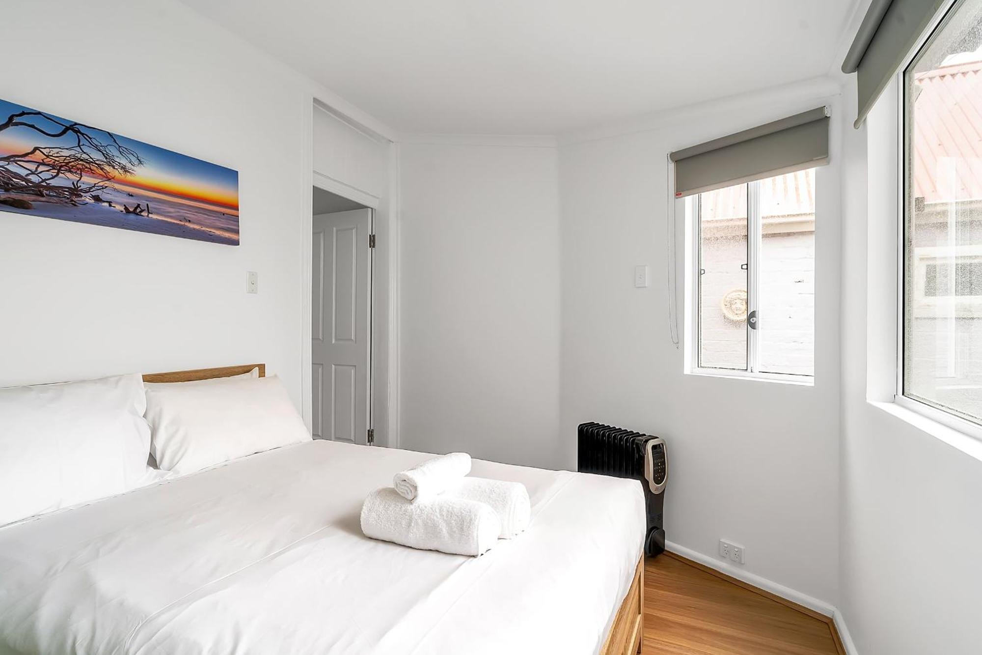 Balmain Beauty With Spacious Garden Holiday home Sydney