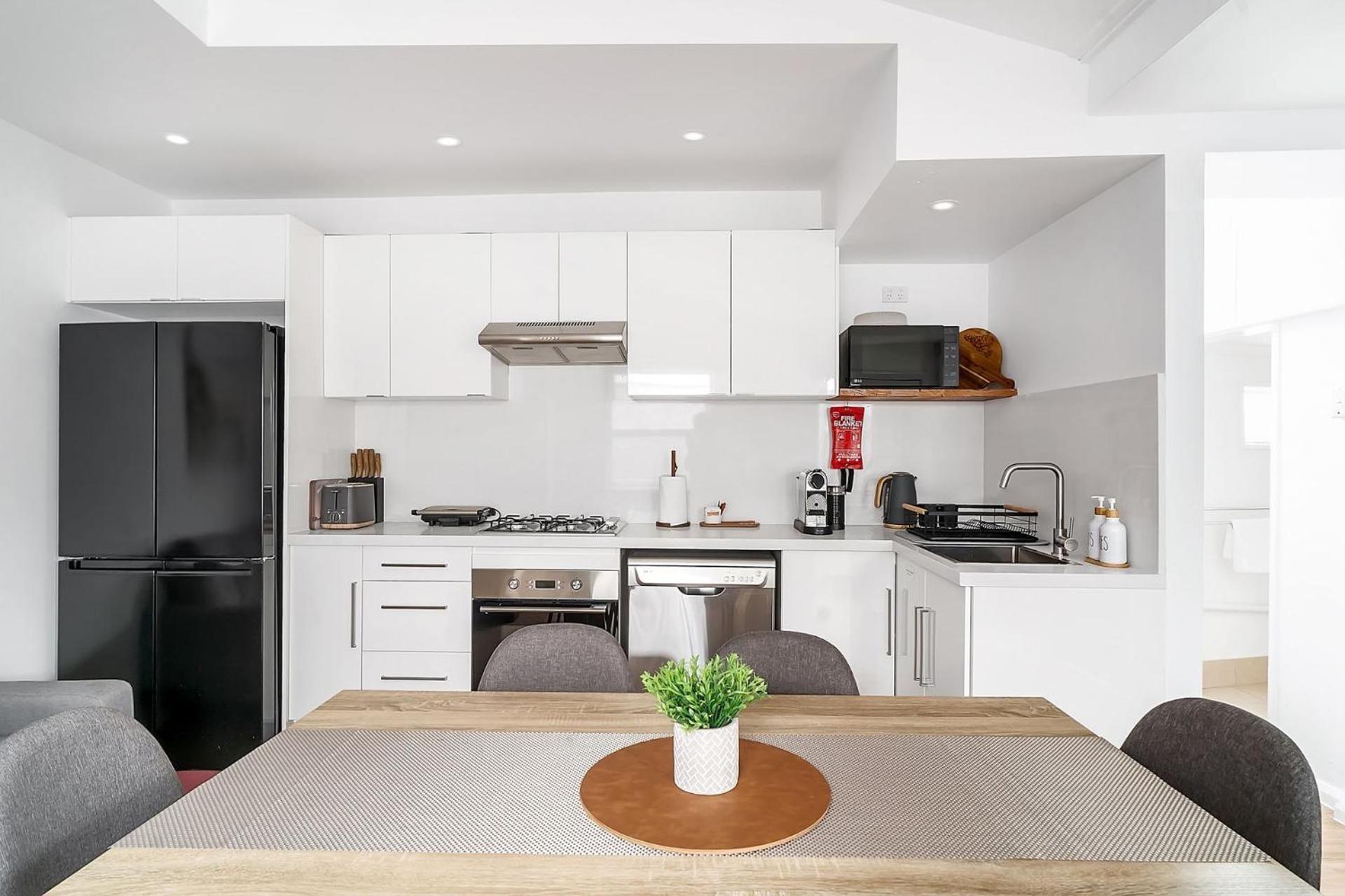 Balmain Beauty With Spacious Garden *
